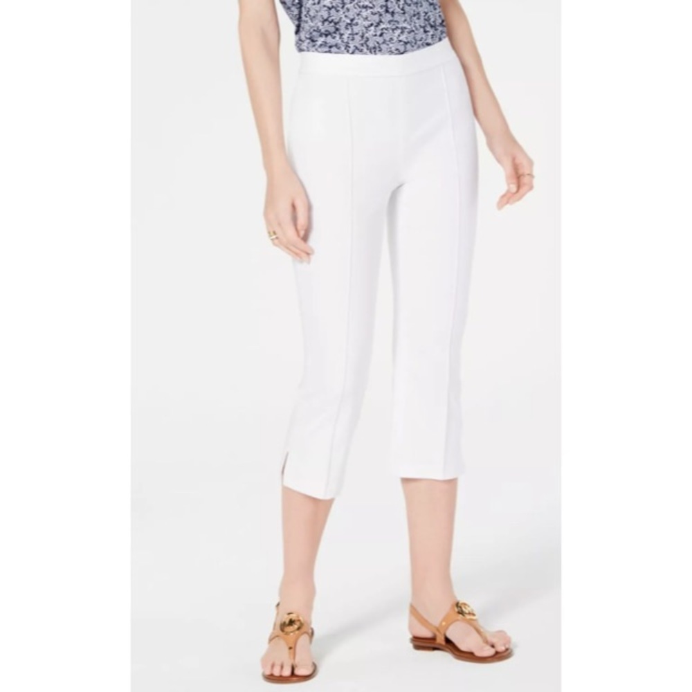 Seamed Pull On Capri